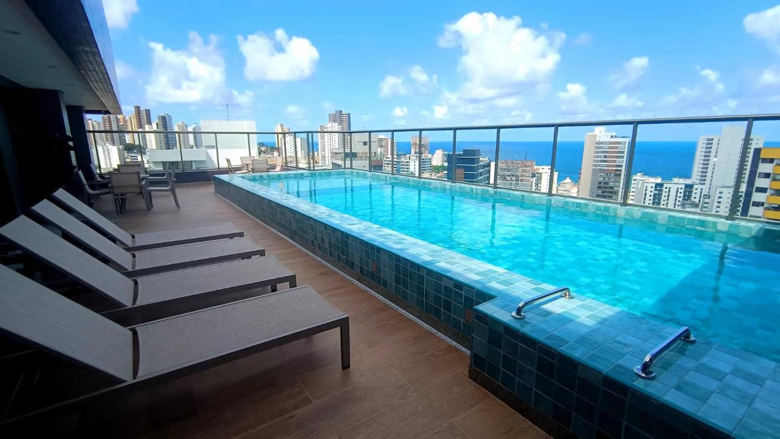 Apartamento Elegante E Confortavel Na Barra Em Salvador de Bahía